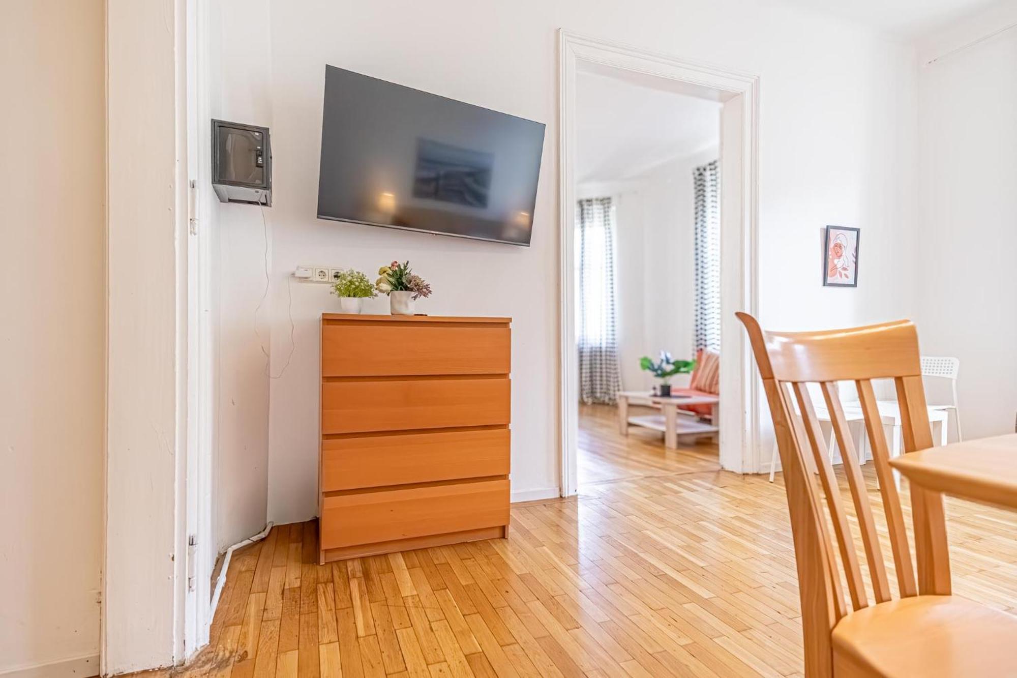 Simple Near Wiener Stadthalle Wien